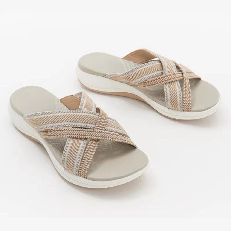 Flat bottomed sloping and fish mouthed flying woven cross sandals for women's slippers