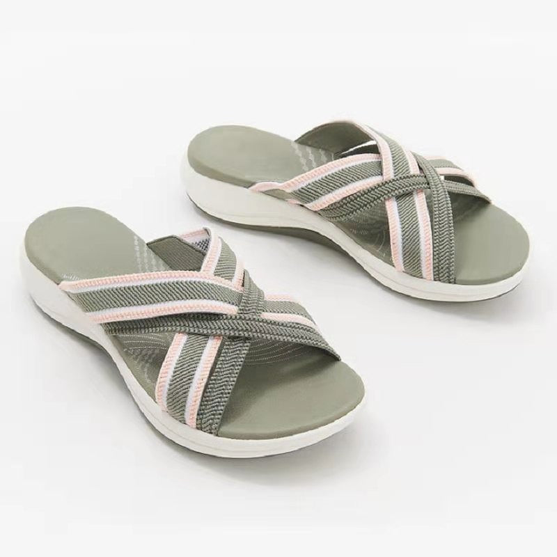 Flat bottomed sloping and fish mouthed flying woven cross sandals for women's slippers